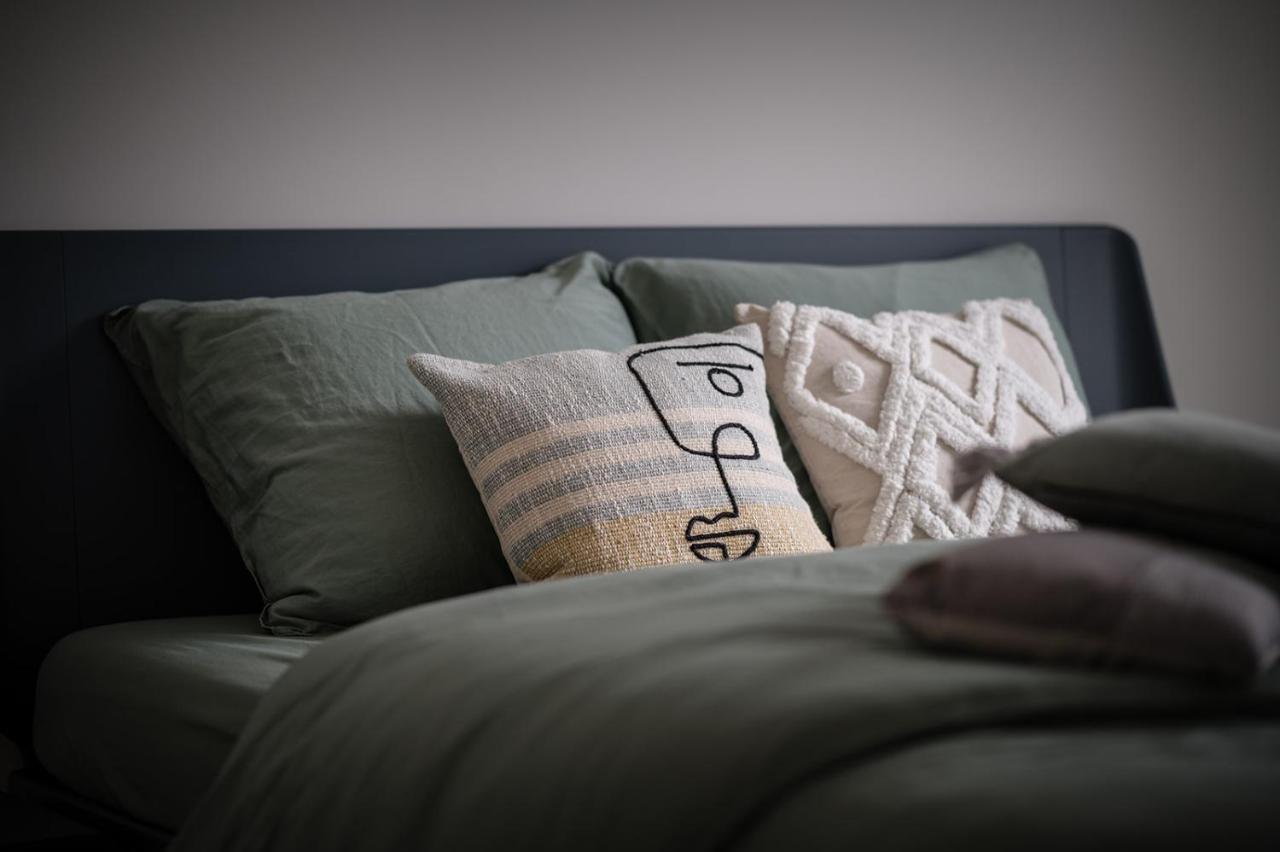 Apartment Snoring Bastards Ostend